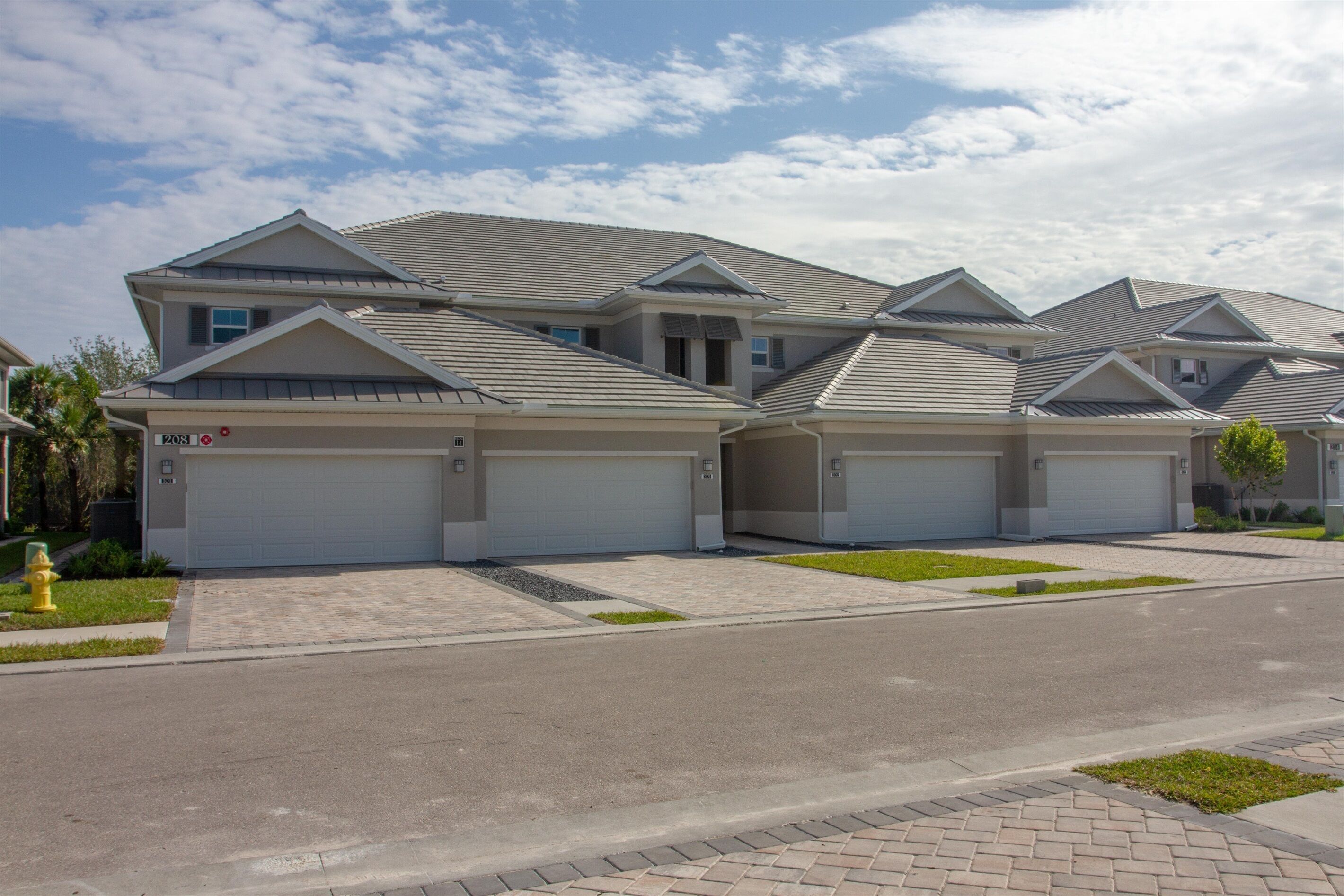 Beautiful 3BR 2BA Grand Coach at Antilles Close to Marco Island