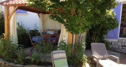 Bed and breakfast Maison du bonheur "Chez Colny