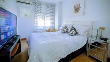 2 slaapkamers, een strijkplank/strijkijzer, gratis wifi, beddengoed