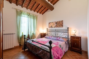 1 bedroom, free WiFi, bed sheets - Holiday Home "Mugellese" with Shared Pool & Wi-Fi (Civitella in Val di Chiana)