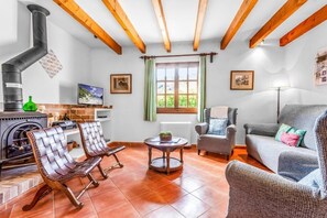 TV - Villa 'Rei Petit' with Private Pool, Wi-Fi and Air Conditioning (Pollensa)