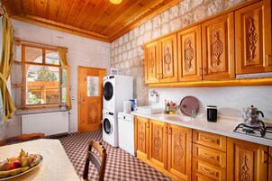 Refrigerador, microondas, tetera/pava eléctrica