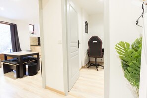 Interior - Apartment "Saint Antoine En Montagne" with Private Terrace & Wi-Fi (SAINT-JEAN-DE MAURIENNE)