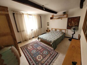 2 chambres, bureau, Wi-Fi, draps fournis