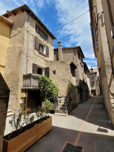 Village house in the historic center of Manosque