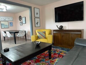 スマートテレビ、書斎 / ワークスペース