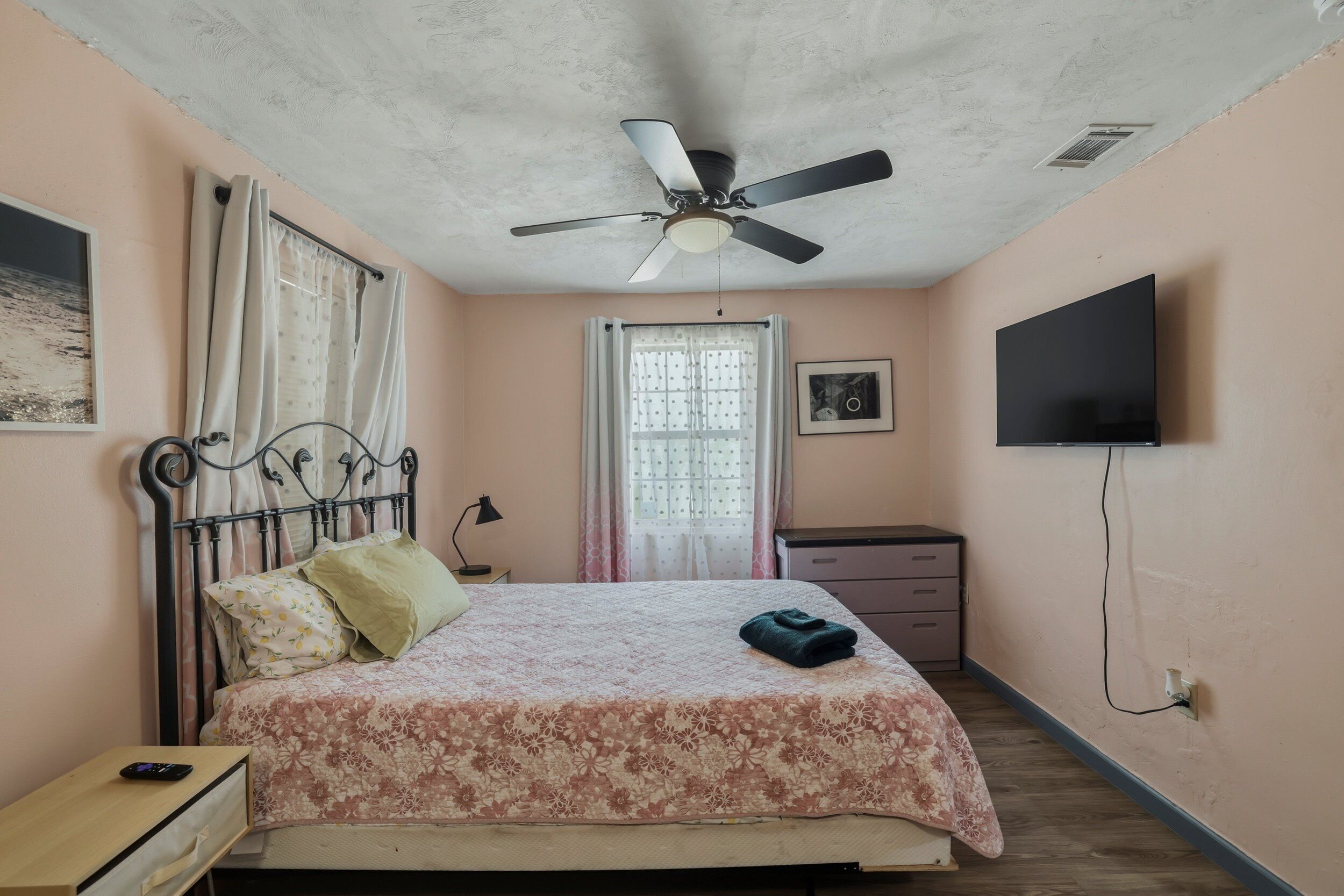 3 chambres, bureau, fer et planche à repasser, Wi-Fi gratuit