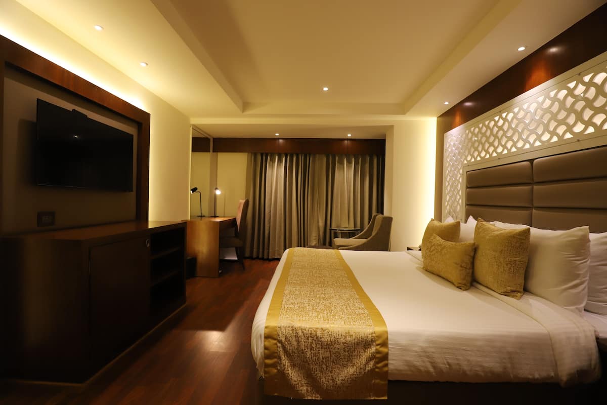 Standard Double Room | In-room safe, iron/ironing board, free WiFi, wheelchair access