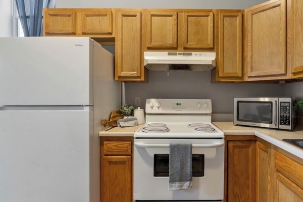 Refrigerador, microondas, horno, placa de cocina