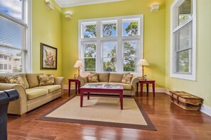 テレビ、テレビゲーム、DVD プレーヤー