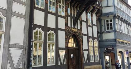 Modern apartment with WLAN in the old town (near the market square)