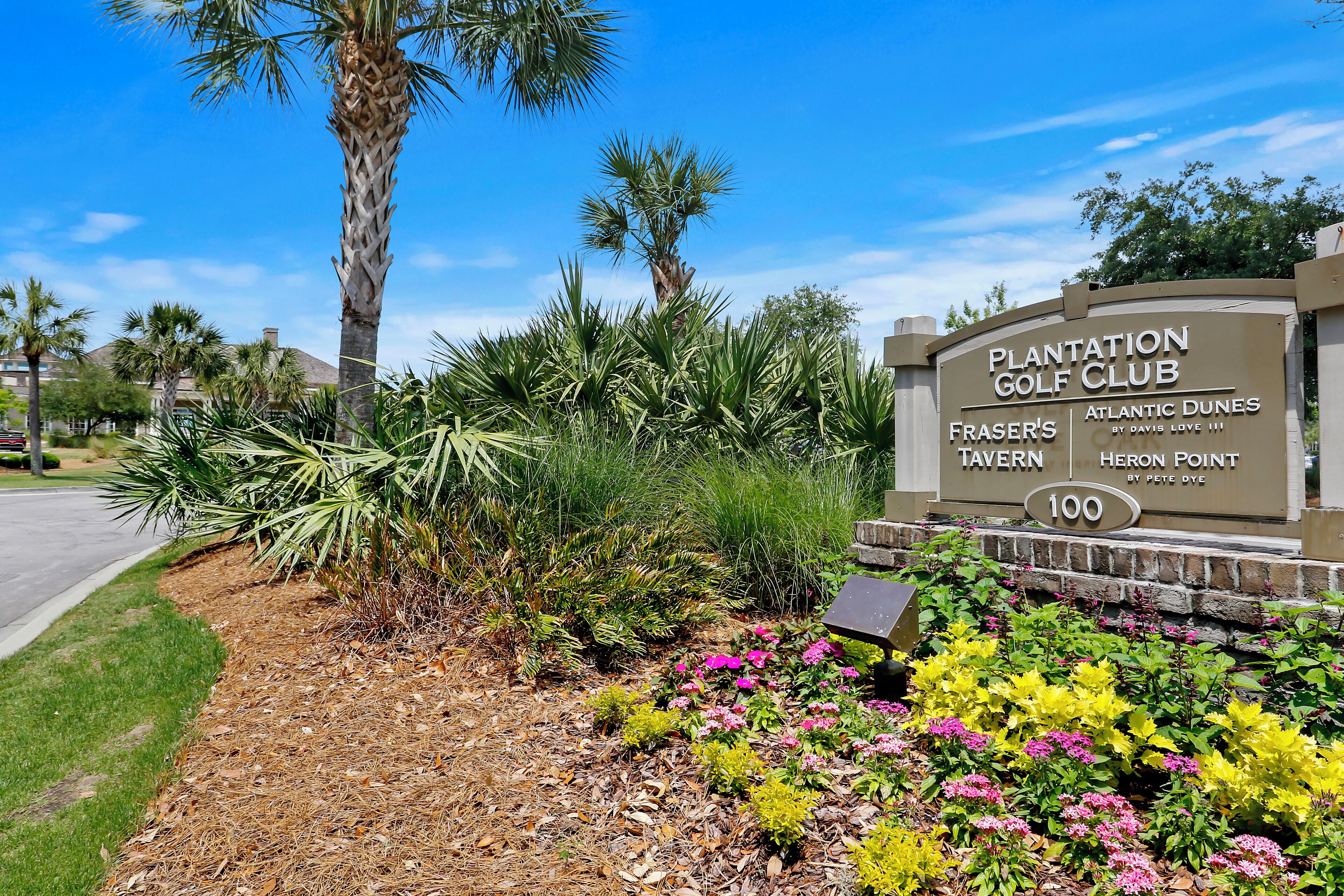 A sign for Plantation Golf Club with Fraser's Tavern and Heron Point.