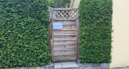 Garden studio with free parking in quiet residential area.
