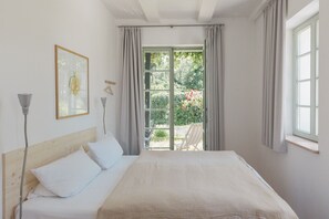 2 quartos, berço de viagem, Wi-Fi, roupa de cama