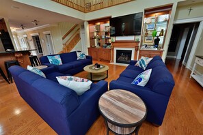 Una Smart TV, una oficina