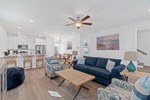 Smart TV - Sleeps 12 | Com. Pool | No Pets (Port St Joe)