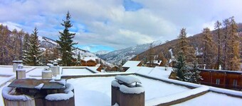 Pied des pistes de ski, 2Ăšme Ă©tage, vue montagne, balcon, tĂ©lĂ©vision, 45mÂČ, Vars