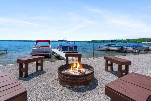 Serene Lakefront Getaway at Fife Lake Lodge