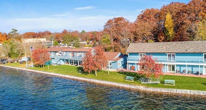 Lakeside Double Queen Suite | Upper-Level Retreat