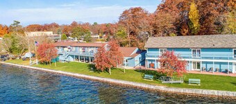 Lakeside Double Queen Suite | Upper-Level Retreat