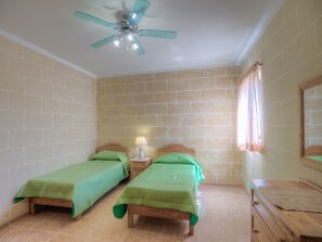3 bedrooms, iron/ironing board, WiFi, bed sheets - Modern 3rd floor penthouse + air conditioning in a perfect location in Victoria (Ir-Rabat Ghawdex)