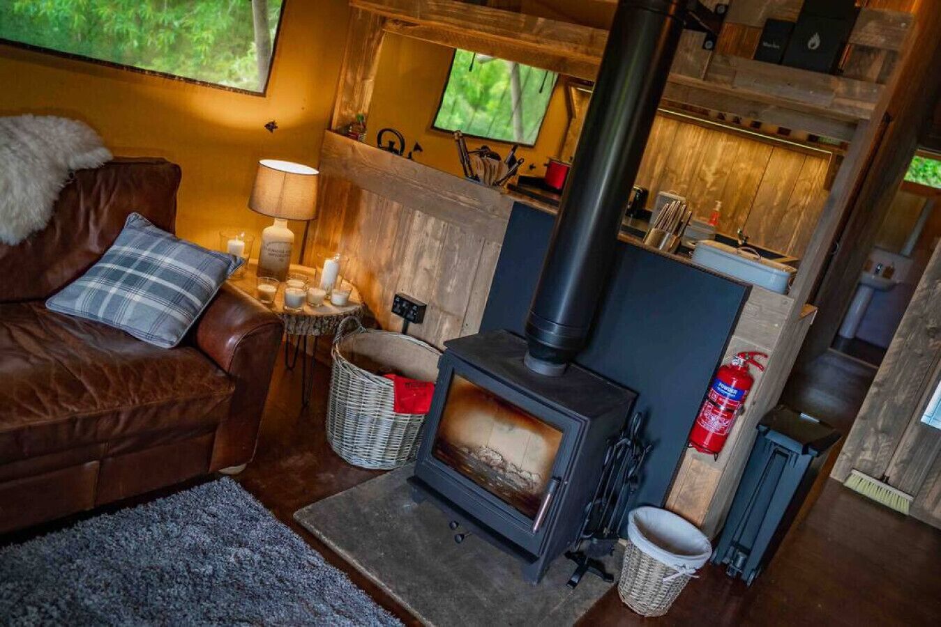 Cheminée, table de tennis de table