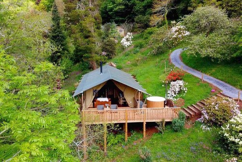 Lower Coombe Royal- Orchard Lodge with Hot Tub