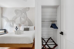 3 bedrooms, iron/ironing board, WiFi