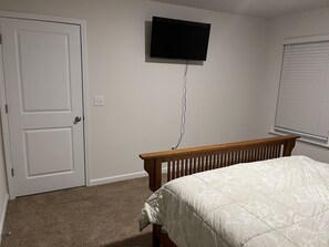 3 quartos, escrivaninha, Wi-Fi de cortesia, roupa de cama