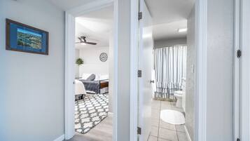 2 bedrooms, desk, iron/ironing board, travel cot