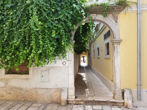 تفاصيل الفندق من الخارج