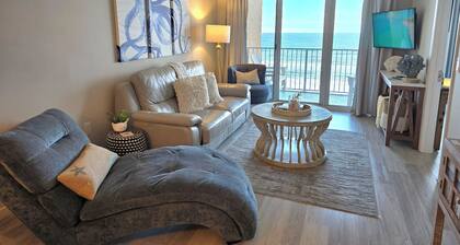 🌴HOT DEAL NSB!
POOL-AMAZING OCEAN VIEWS WALK 2 FLAGLER,RESTAURANTS,
SHOPS🌴
