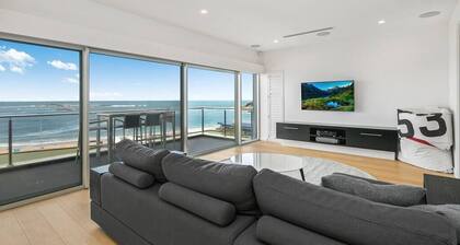 Strangeways Stays! -Slps 10, 4 Bdrm, Oceanview