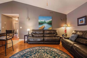 TV, videospill, DVD-spiller og stereoanlegg