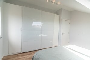 2 soverom, strykejern/-brett, wi-fi (inkludert) og sengetøy