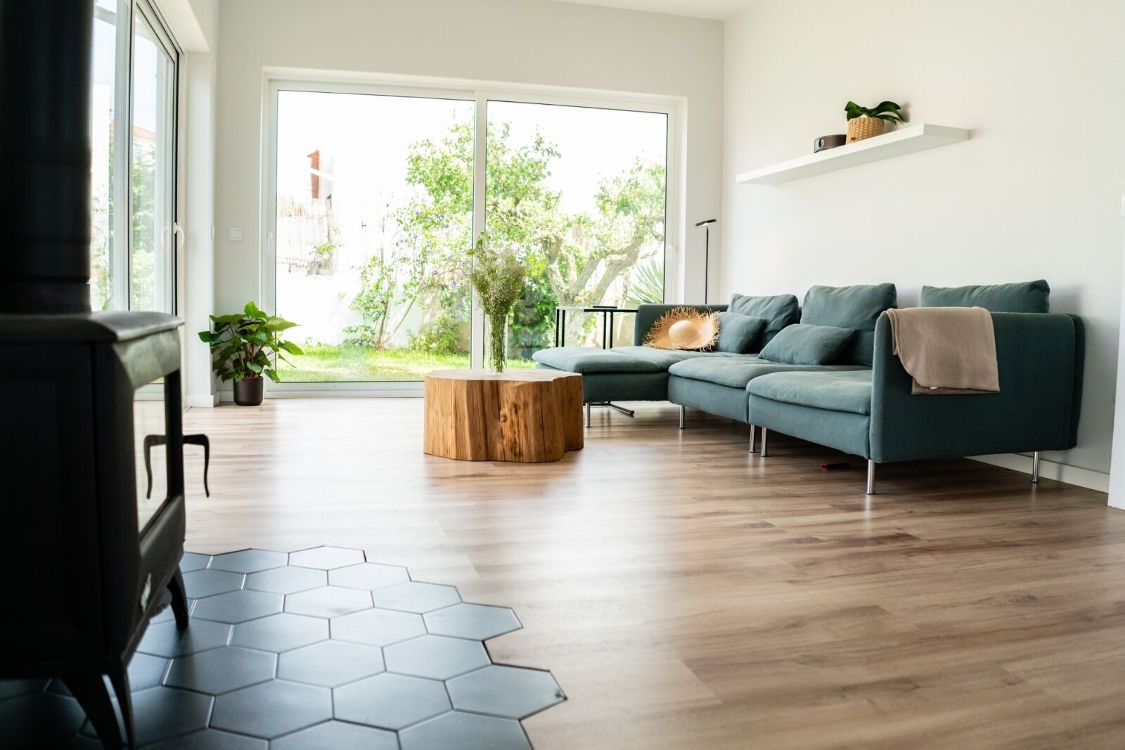 电视、壁炉、立体声音响