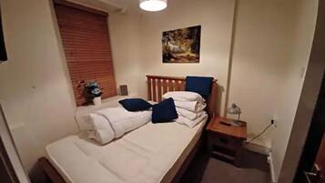 2 bedrooms, WiFi, bed sheets