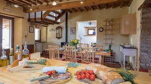 Dining - Casale Mollina 6+2, Emma Villas (Anghiari)