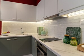 冰箱、烤箱、茶具/咖啡用具、厨具/餐具