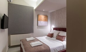 1 多间卧室、客房内保险箱、熨斗/熨衣板、WiFi