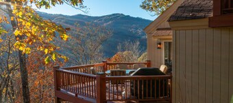 Charming Mountain Getaway| Wifi | Country Club
