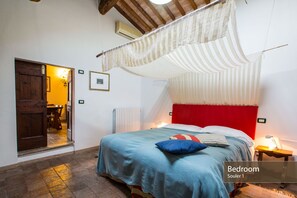 2 makuuhuonetta, silitysrauta/-lauta, vauvan matkasänky, ilmainen Wi-Fi