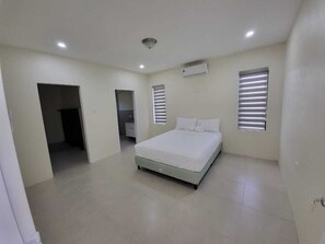 3 عدّة غرف نوم وملاءات أسرّة