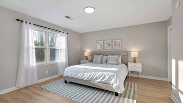 7 habitaciones, tabla de planchar con plancha, cuna de viaje y wifi