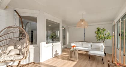 Pool House/ 9beds/4Ba/ Kings/ Billiard/ Air Hockey