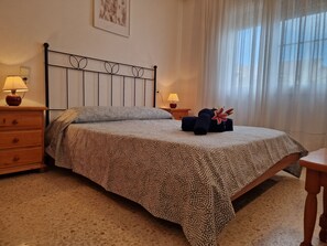 3 bedrooms, free WiFi, bed sheets