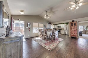 Studio (3 Bedrooms) | Property amenity