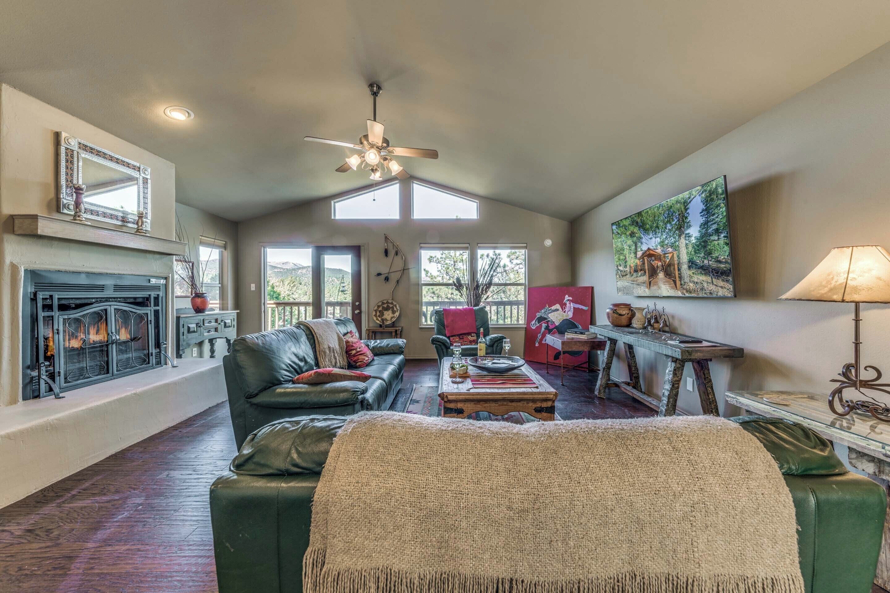 Studio (3 Bedrooms) | Property amenity