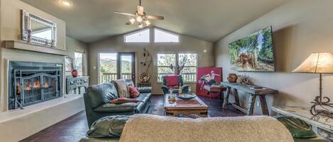 Studio (3 Bedrooms) | Property amenity