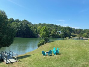 Property grounds - Lakefront 3BR home with hot tub, fire pit and private dock (Bedford County)